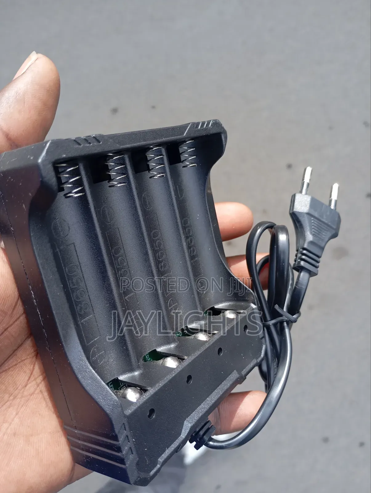 Fast Charging 18650 Battery Charger