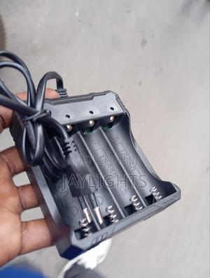 Battery Charger With 4 Slots for 18650 - thumbnail 2