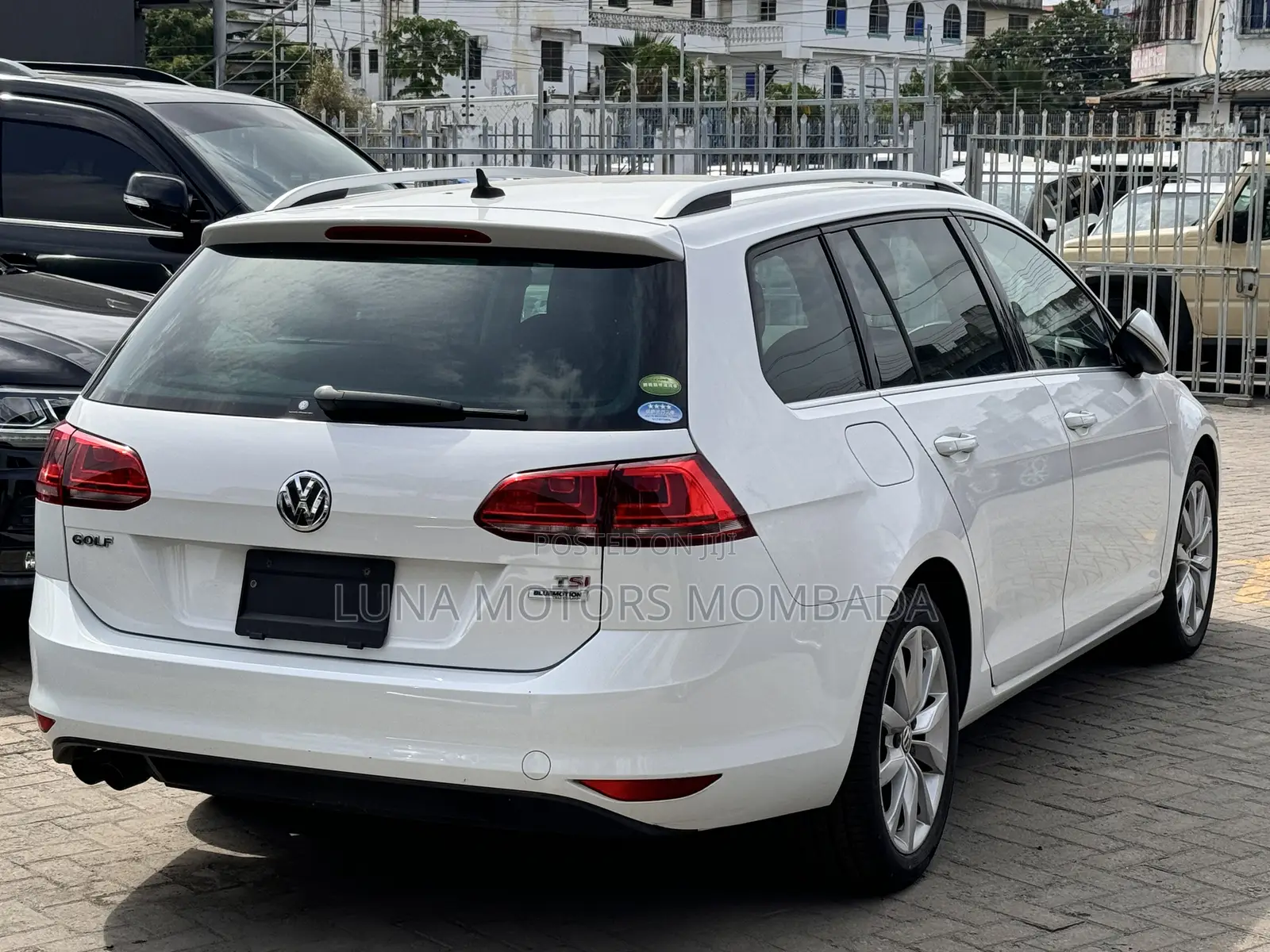 Volkswagen Golf 2017 White