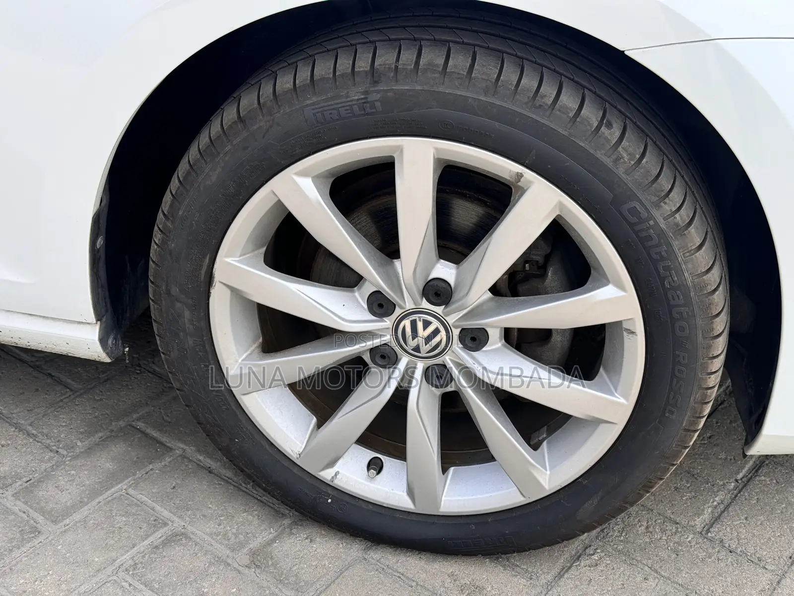 Volkswagen Golf 2017 White