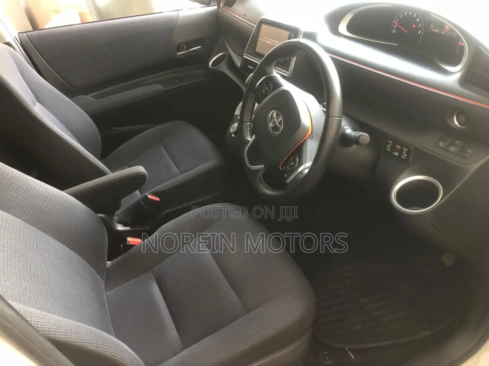 Toyota Sienta 2017 Pearl
