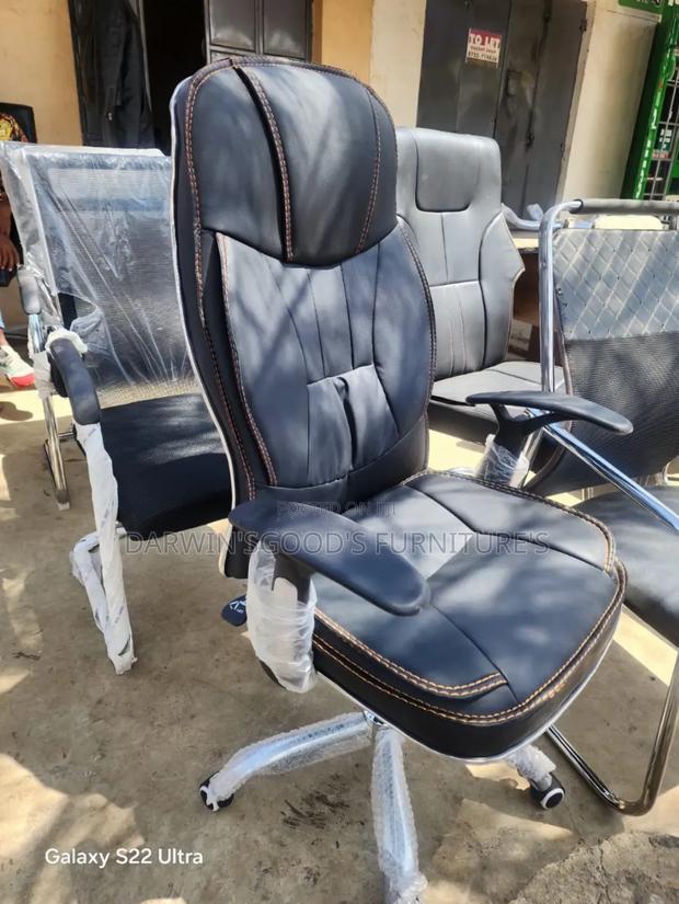 Two Gears Leather Chair - main view