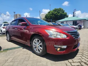 Nissan Teana 2017 Red