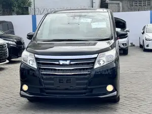Toyota Noah 2017 Black