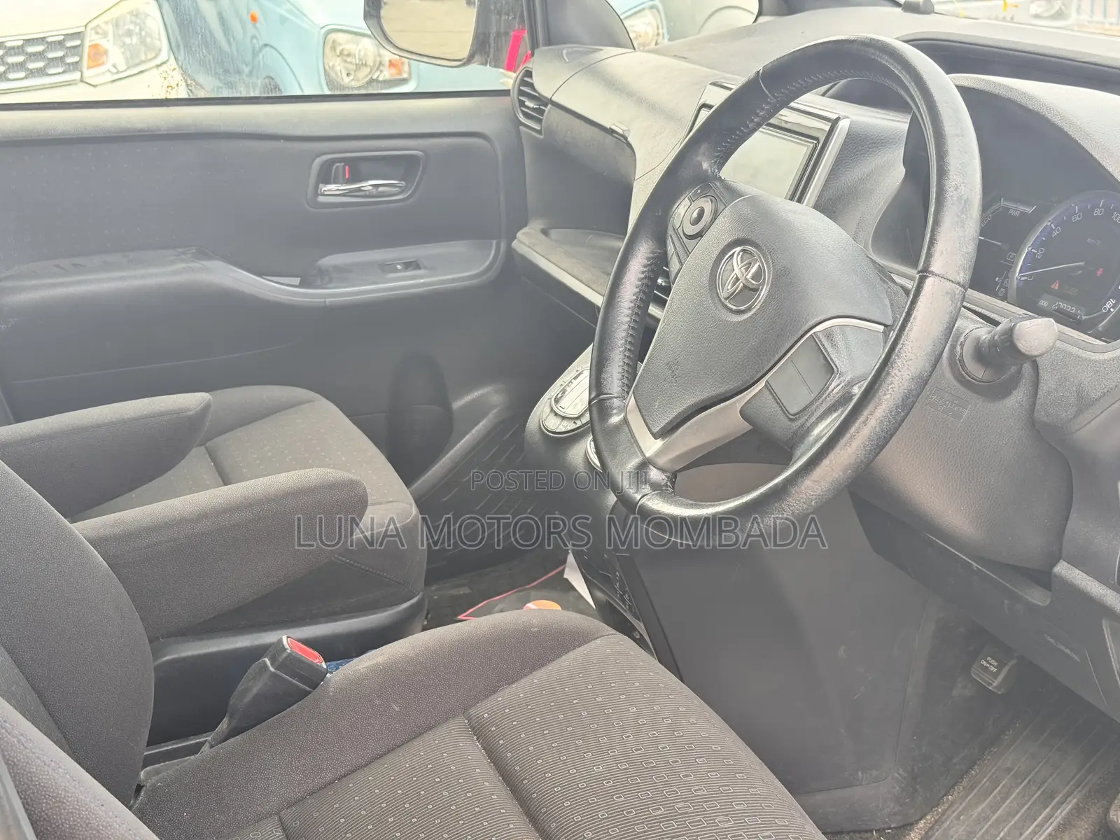 Toyota Noah 2017 Black
