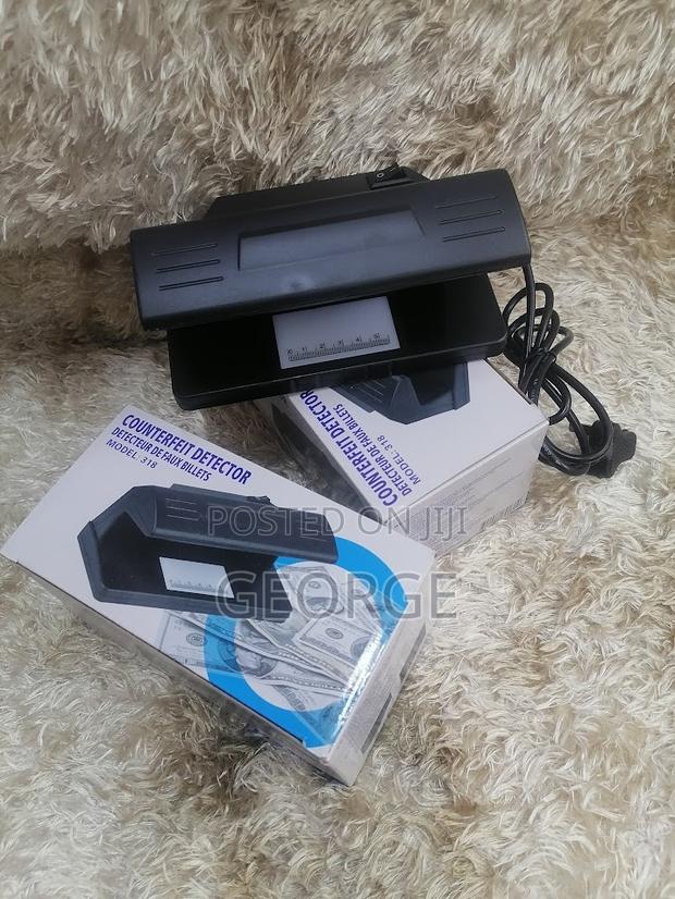 NEW Money Counterfeit Detector Machine - main view