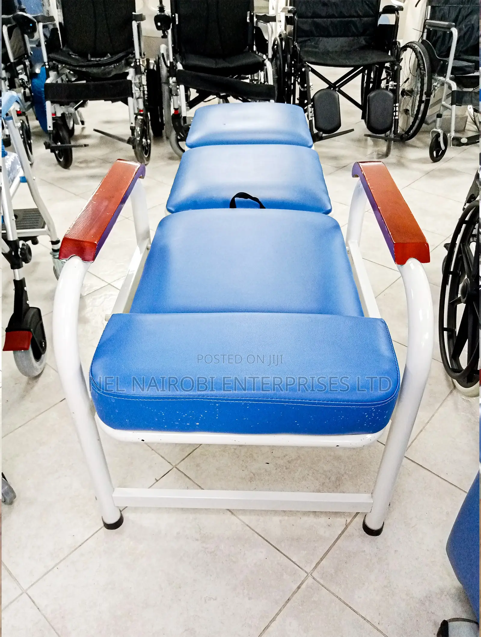 Foldable Accompany Chair (BT687)
