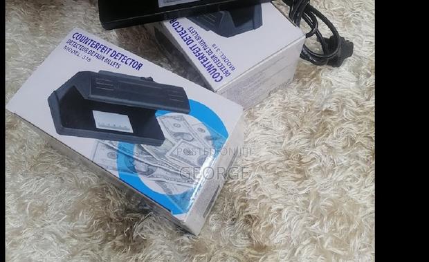 ARRIVAL UV Counterfeit Bill Detector Machine