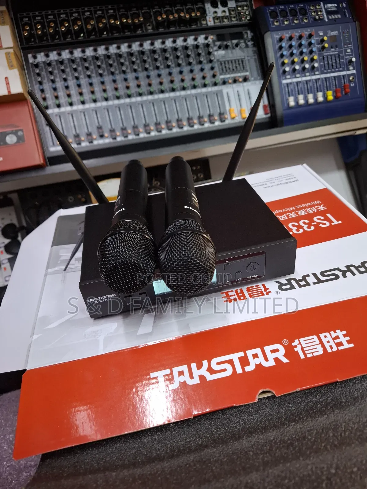 Takstar TS-3310UH Wireless Microphone