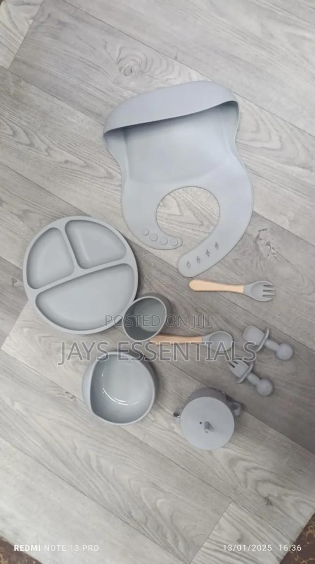 8pc Silicone Weaning Feeding Sets - thumbnail 3