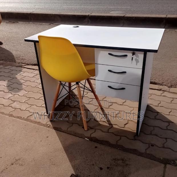 Study Desk Eames Seat
