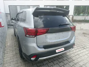 Mitsubishi Outlander 2017 Silver