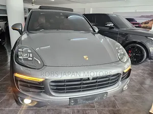Porsche Cayenne Platinum Edition AWD 2018 Gray