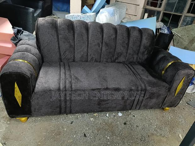 Modern 3 Seater Sofa - thumbnail 2