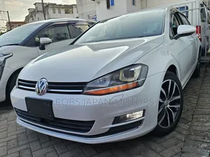 Volkswagen Golf TSI S 4-Door FWD 2017 Pearl