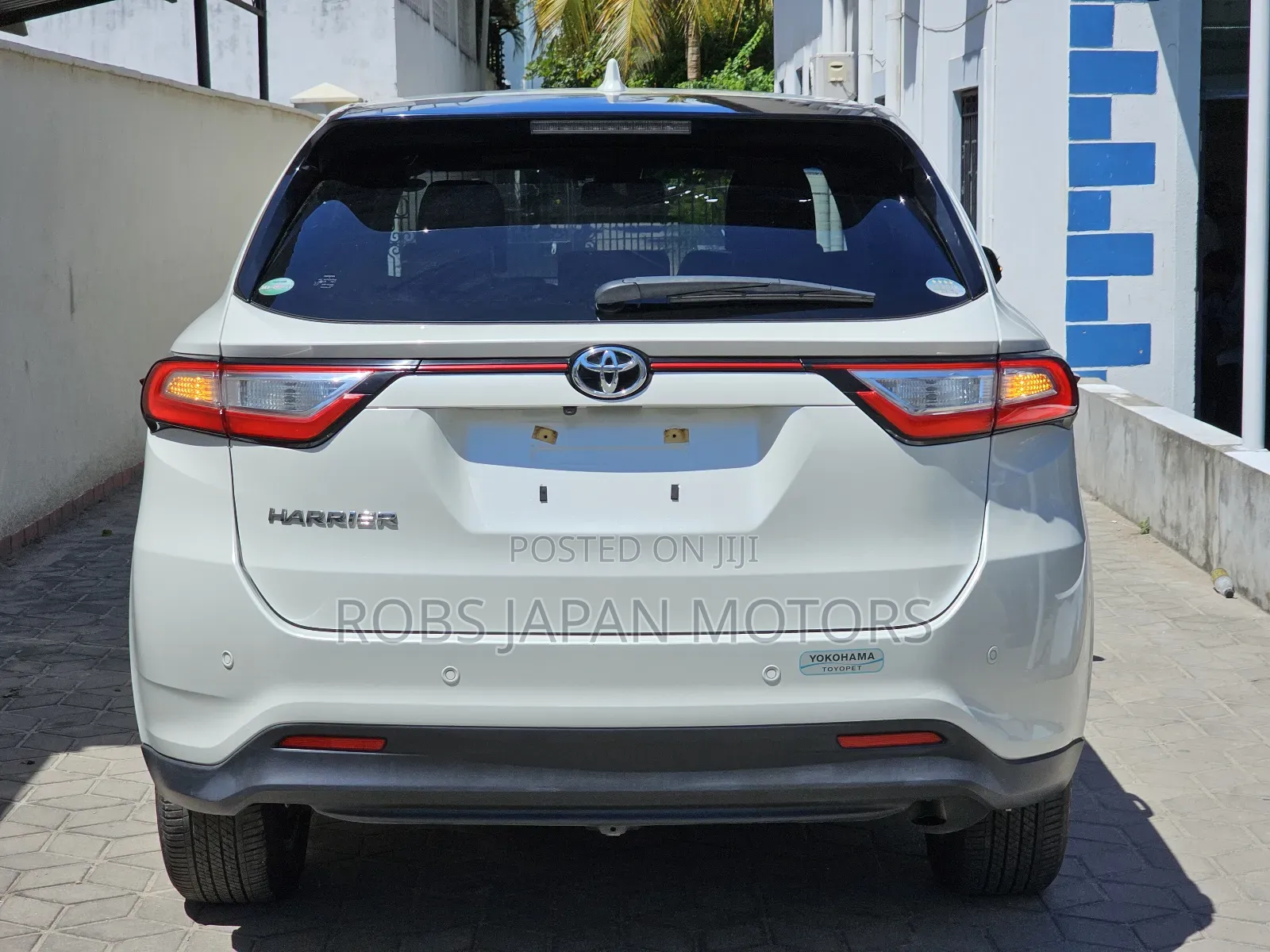 Toyota Harrier 2.0 4WD 2018 Pearl