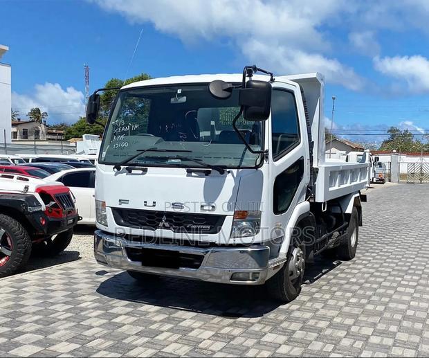 Mitsubishi Fuso Truck 2017