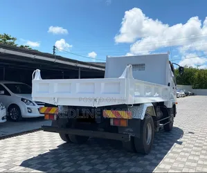 Mitsubishi Fuso Truck 2017