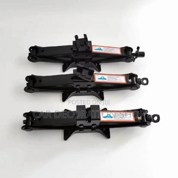 Brand New Black Hand Operated Scissor Jack