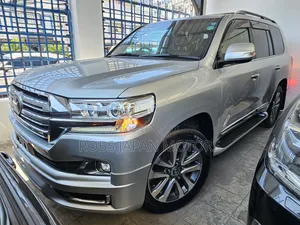 Toyota Land Cruiser 4.6 V8 ZX 2017 Silver