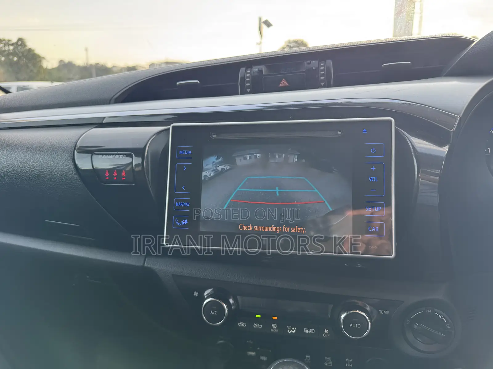 Toyota Hilux 2017 Blue