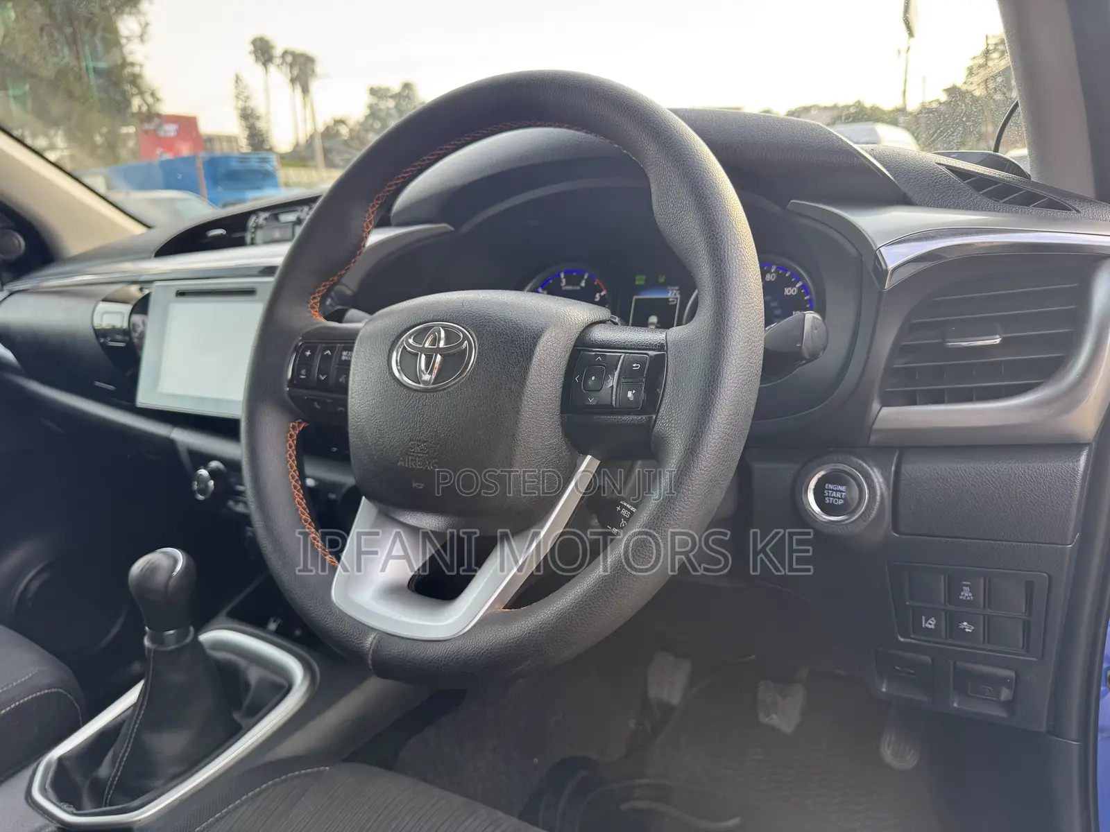 Toyota Hilux 2017 Blue