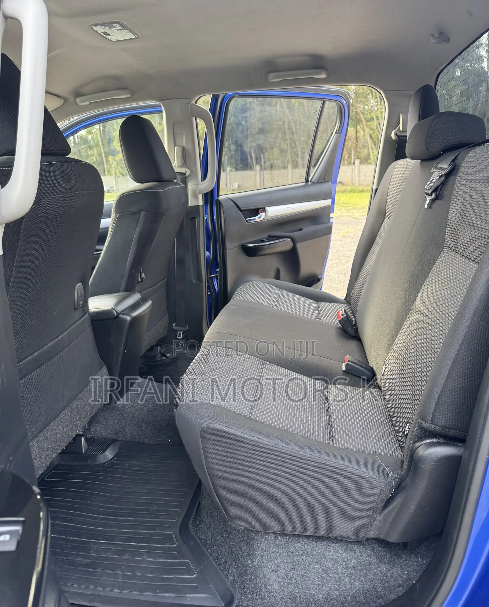 Toyota Hilux 2017 Blue
