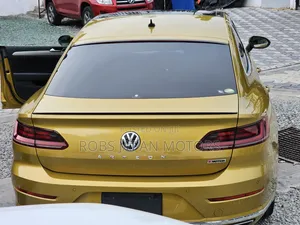 Volkswagen Arteon 2.0T SE R-Line w/19 AWD 4MOTION 2019 Gold