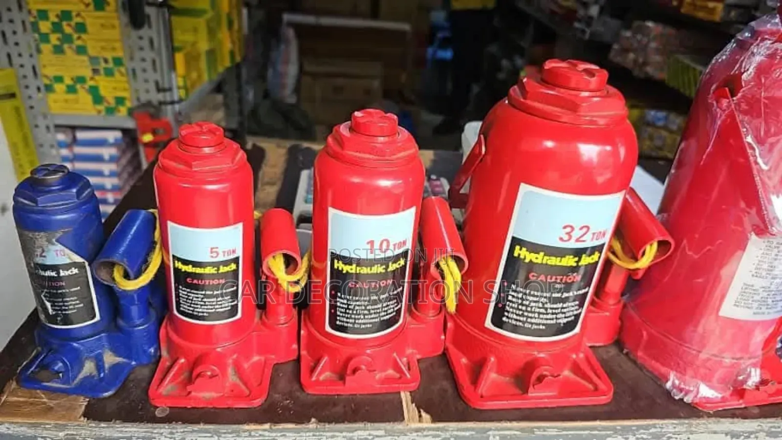 New Hydraulic Jack in 5/10/32 (1800-4500