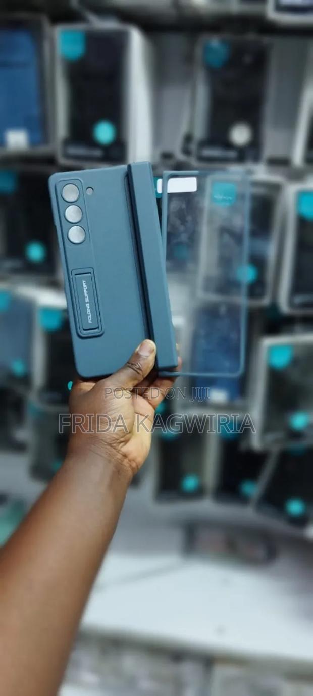 Samsung Fold 5 Back Case With Stand And Screen Protector - thumbnail 3