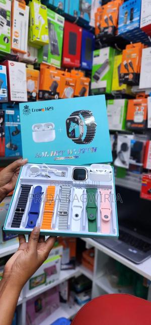 Smartwatch With 7 Straps And Earbuds - thumbnail 2