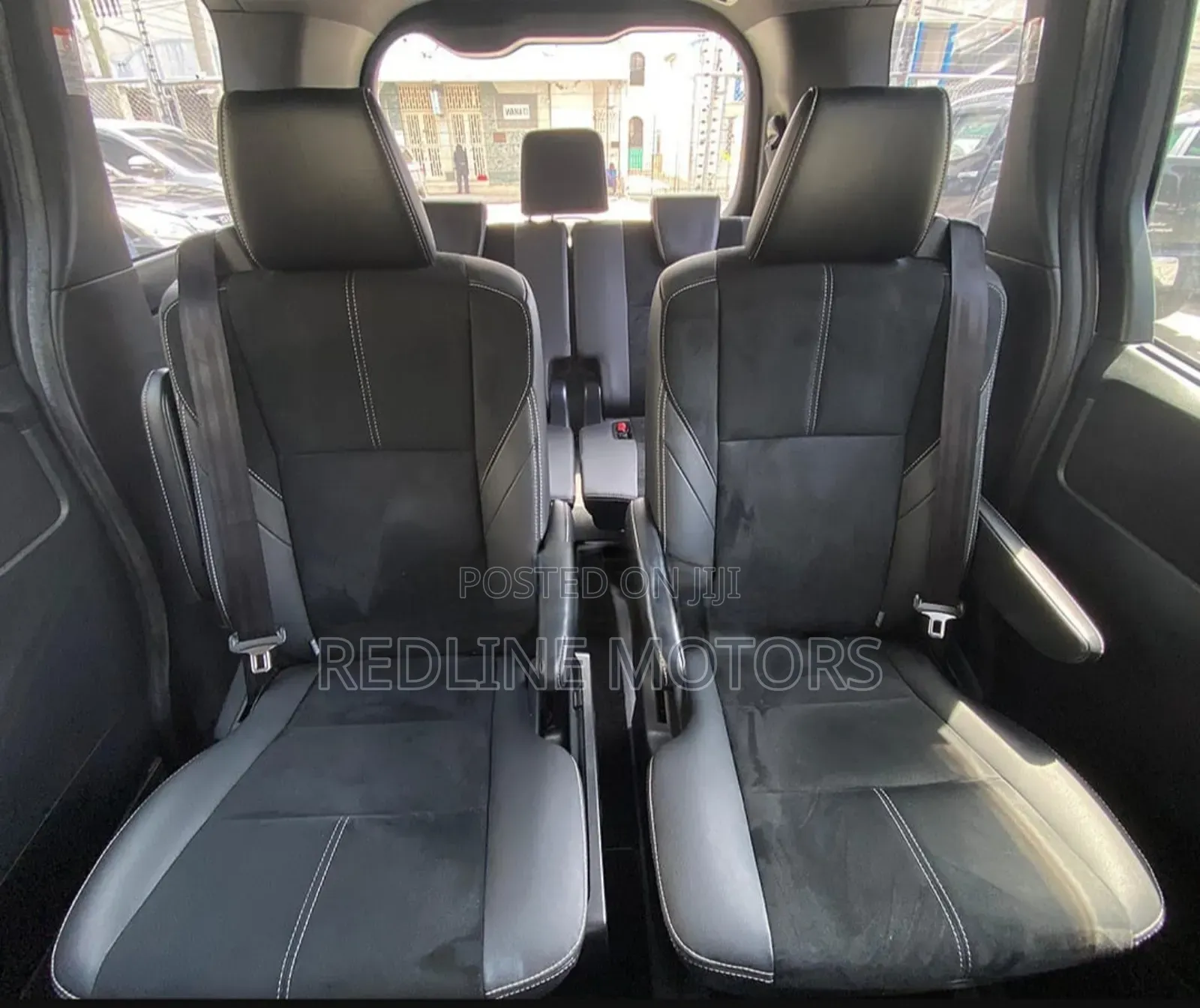 Toyota Voxy 2017 Pearl