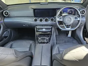 Mercedes-Benz E200 2017 Black