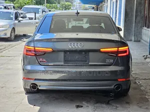 Audi A4 2.0T Premium AWD quattro 2017 Gray