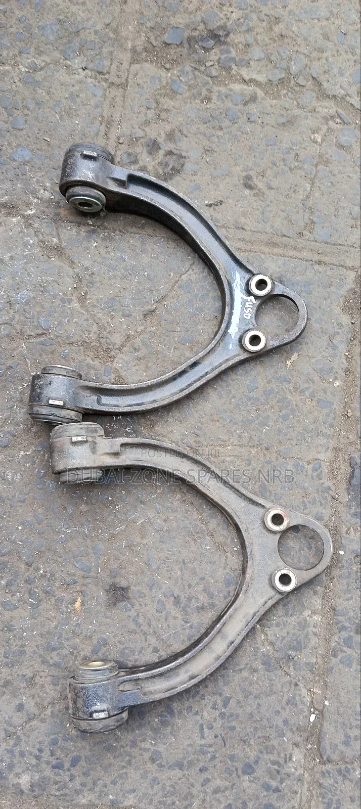 Upper Control Arms Fuso.