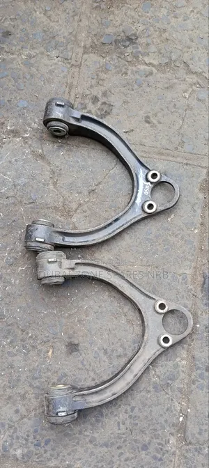 Upper Control Arms Fuso.