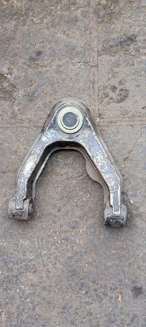 Upper Control Arms Nissan Hardbody 2 4wd.