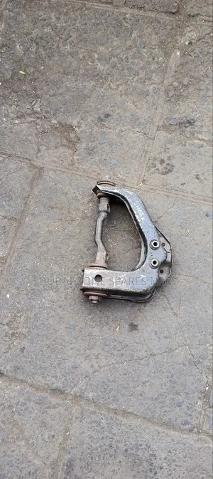 Upper Control Arms 3L, 5L, Shark Hiace.
