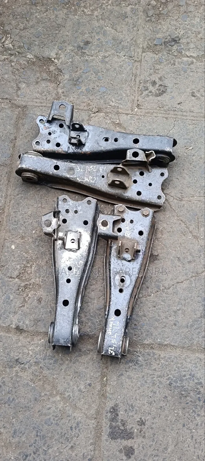 Lower Control Arms 3L,5L,7L Hiace Shark.