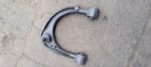Upper Control Arms V8 200-Series
