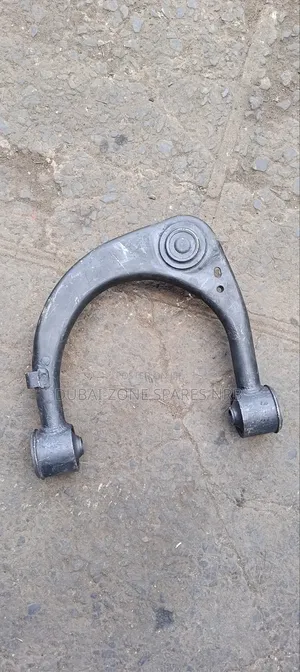 Upper Control Arms V8 200-Series