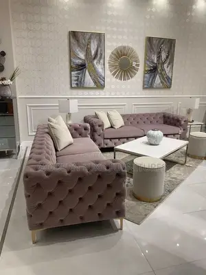 Beautiful 6 Seater Chesterfield Sofa