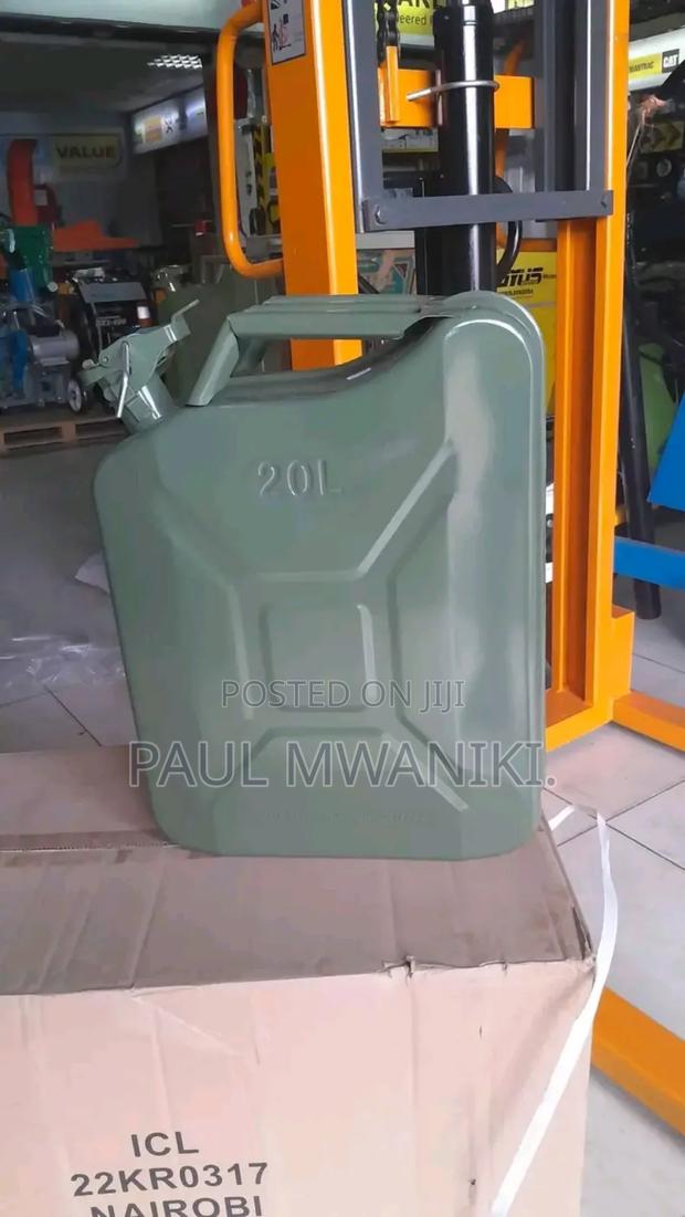 Metallic Steel Fuel Jerrycan - thumbnail 3