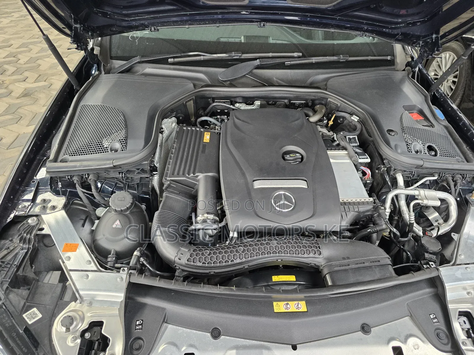 Mercedes-Benz E200 2018 Blue