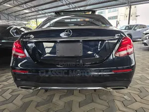 Mercedes-Benz E200 2018 Blue
