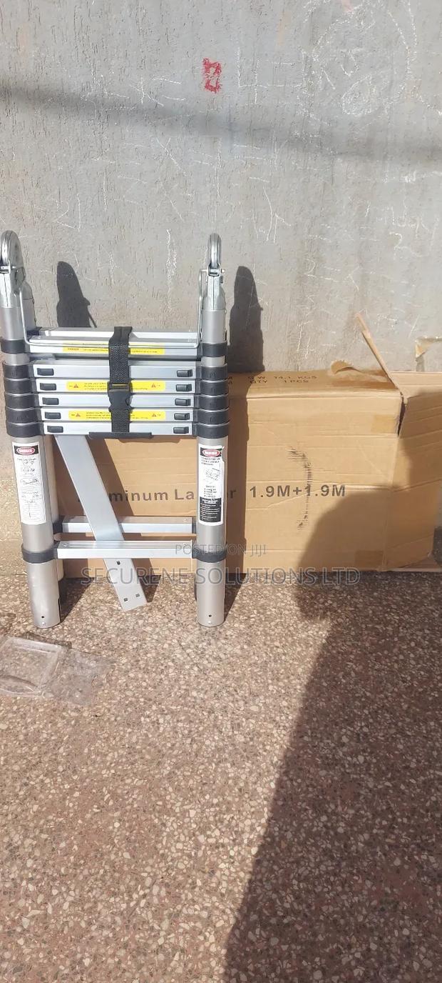 1.9 M + 1.9 M Extendable Aluminium Ladder With Stabiliser