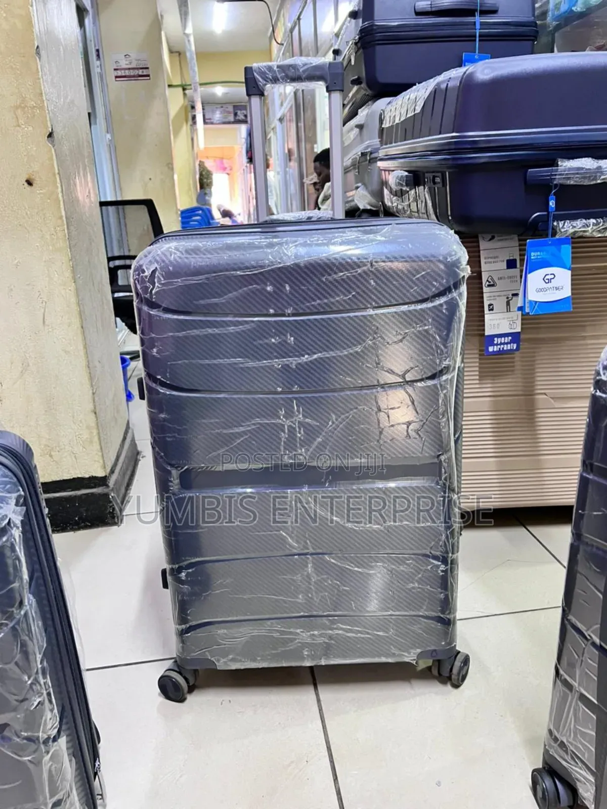 Large Pp-Rubber - Suitcases Kes 4500