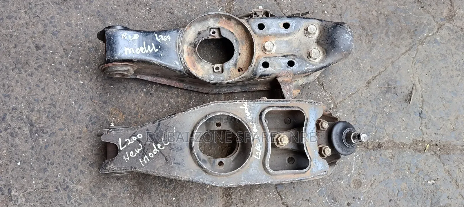 Lower Arms L200 2wd New Model.
