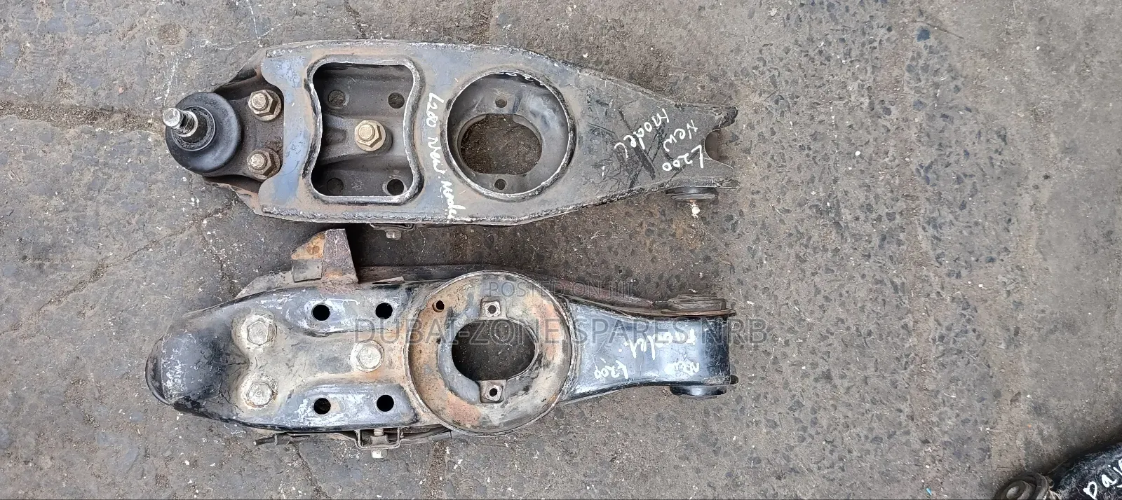 Lower Arms L200 2wd New Model.