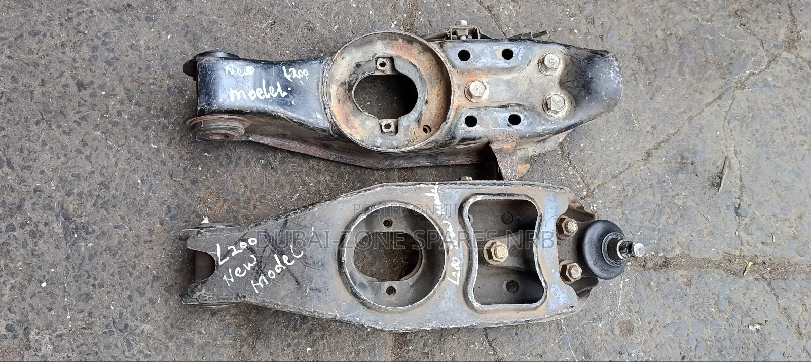 Lower Arms L200 2wd New Model.
